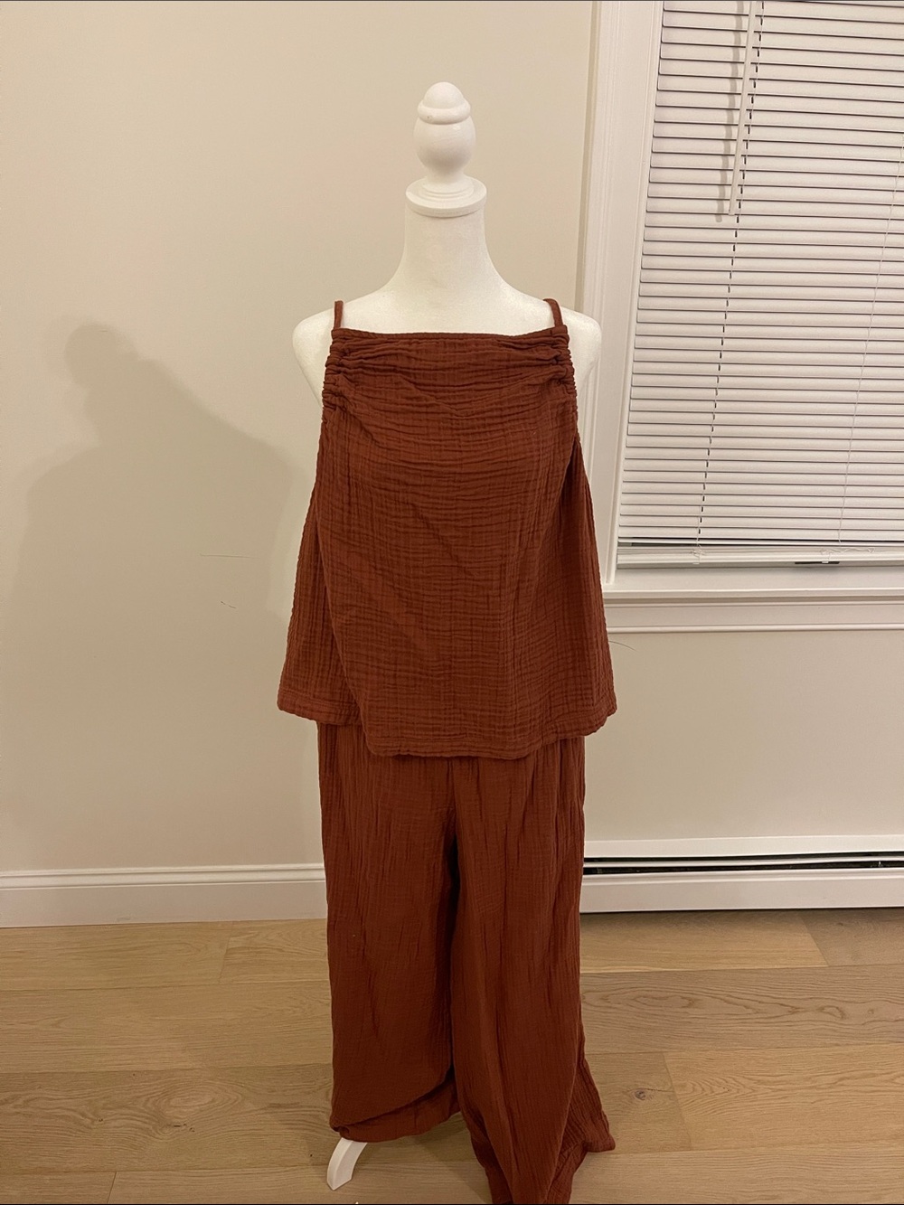 Lou & Grey Rust Wide-Leg Linen Set